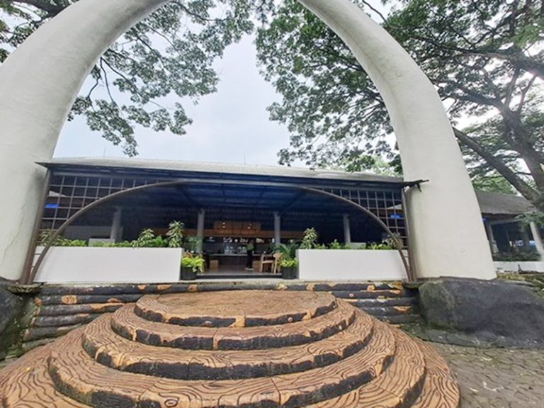 Galeri-Gading-Resto-4