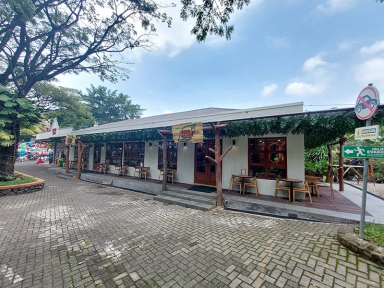 Galeri-Macaw-Deli-1.jpg